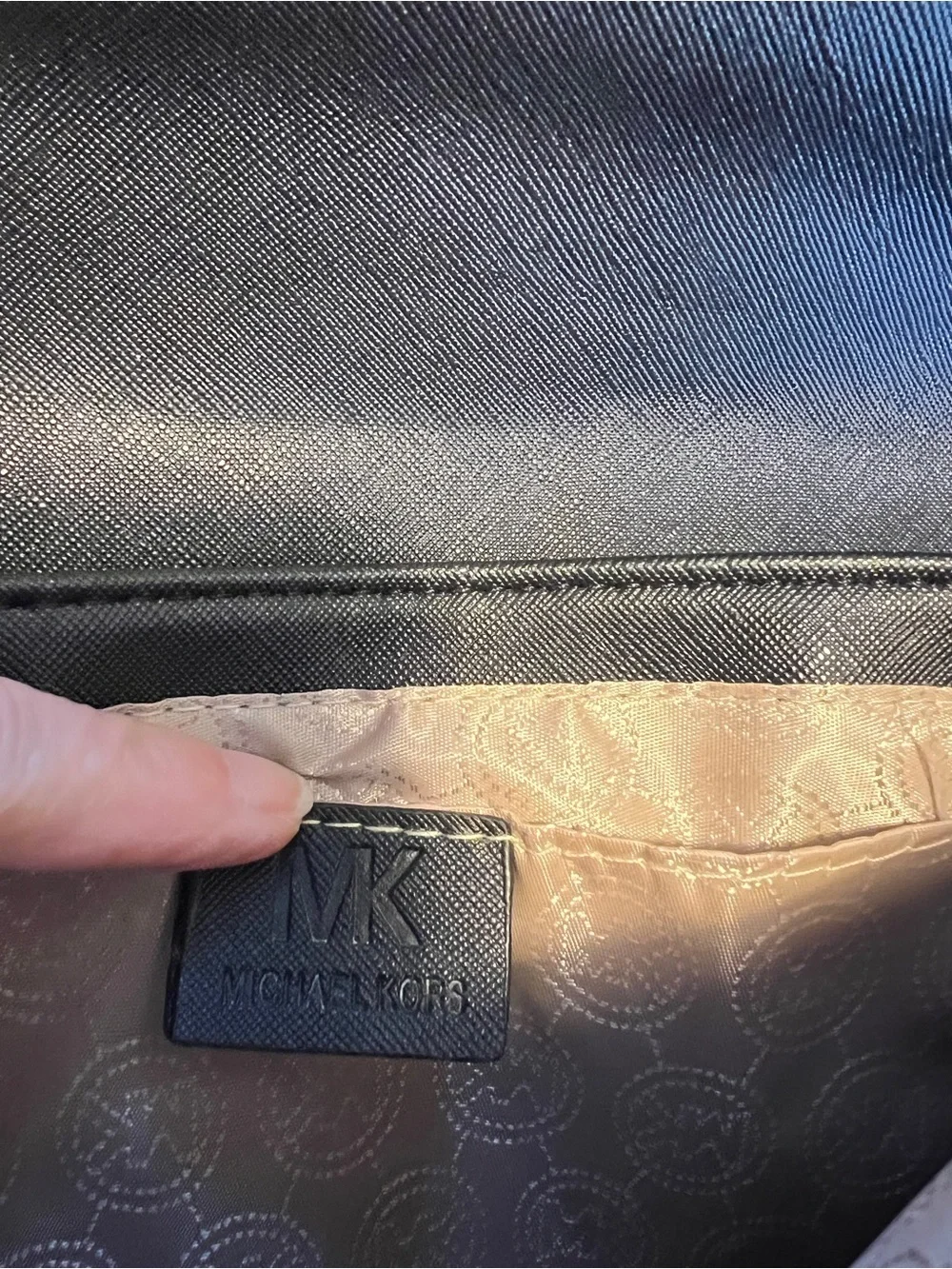 Michael Kors Jet Set Small Saffiano Pouchette with Gold Logo